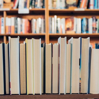 books-2568151_1920